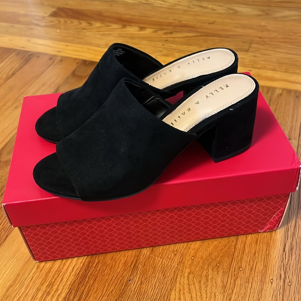 NWT Kelly & Katie black mules